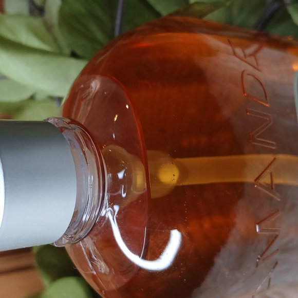 L'OCCITANE ALMOND SHOWER OIL 16.9 FL. OZ - Picture 7 of 8